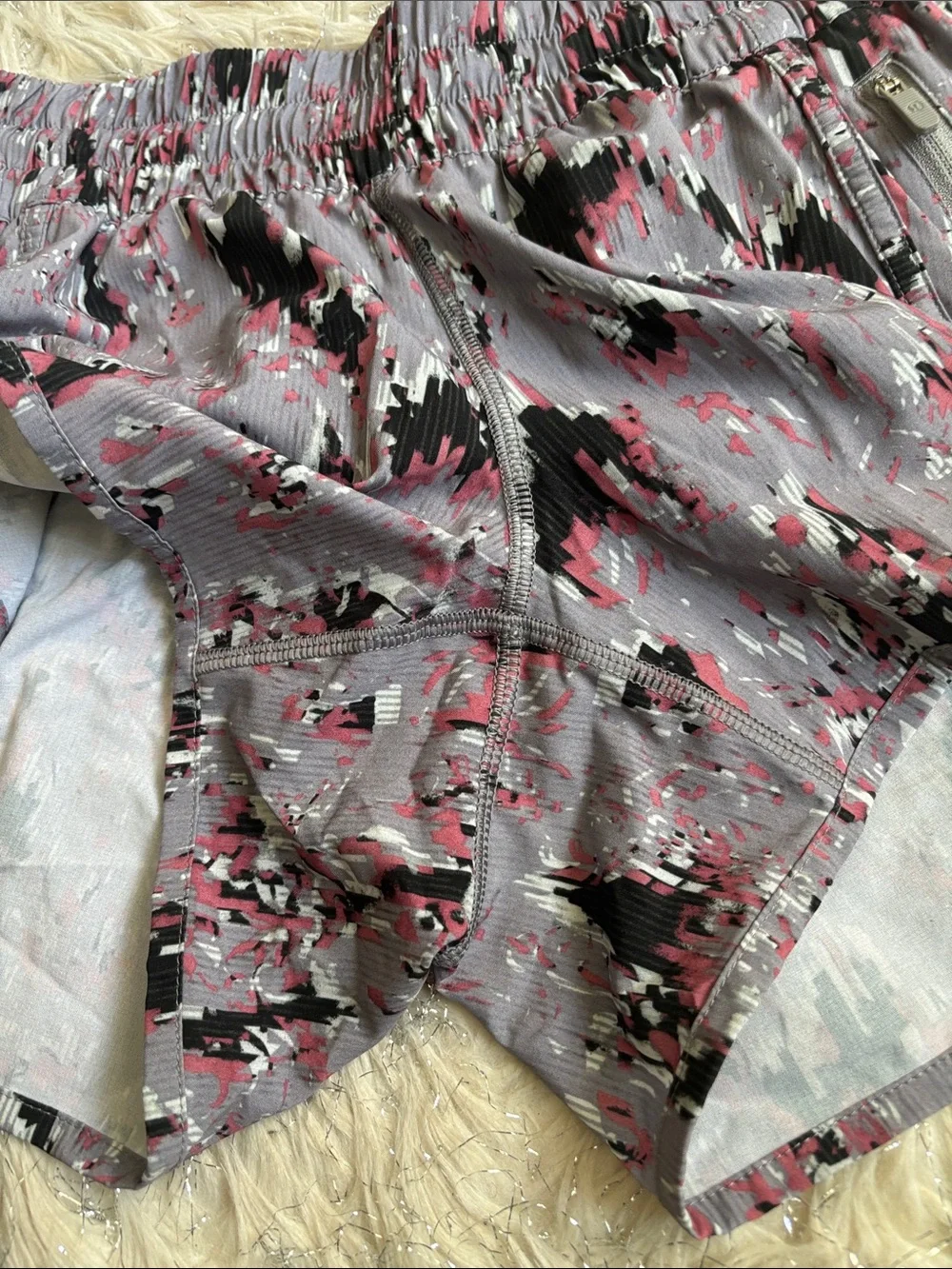 Lululemon Peloton Women's Gray and Pink Printed Speed Up Low Rise Shorts Size 6